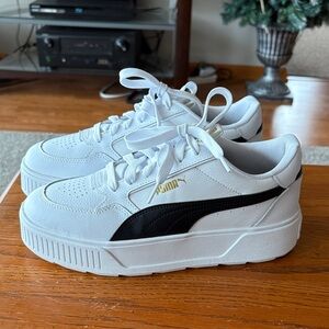 Puma White Sneakers with Black Stripe Women’s Size 9 New
